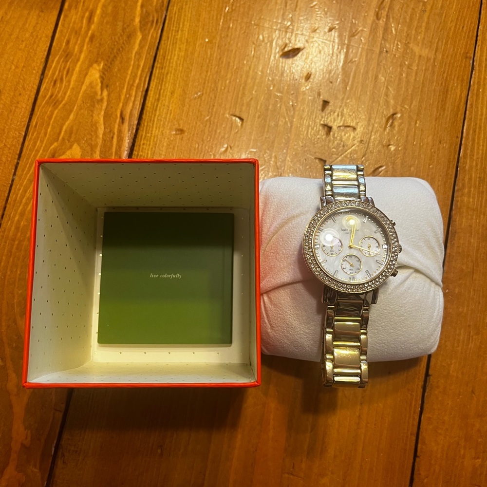 Kate Spade ♠️ Watch - Picture 3 of 5
